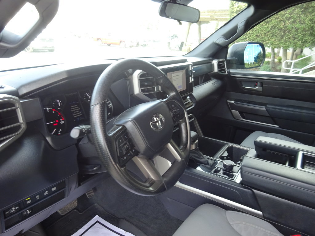 Used 2025 Toyota Tundra SR5 AWD/4WD image 12