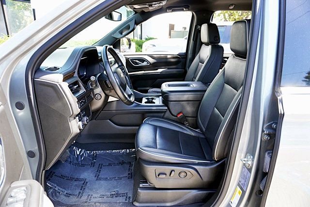 Used 2024 Chevrolet Tahoe Premier AWD/4WD image 14