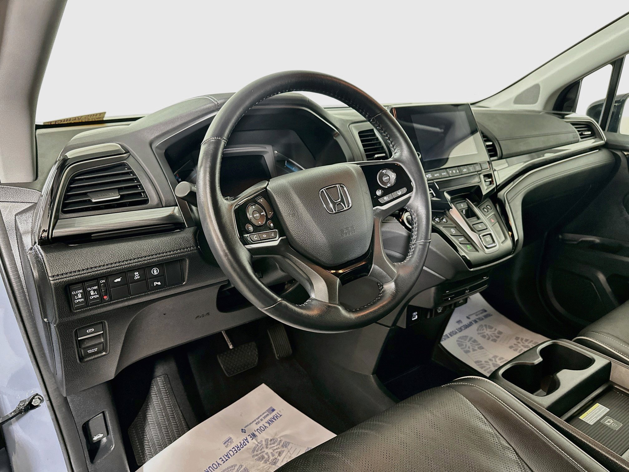 Used 2024 Honda Odyssey Elite image 9
