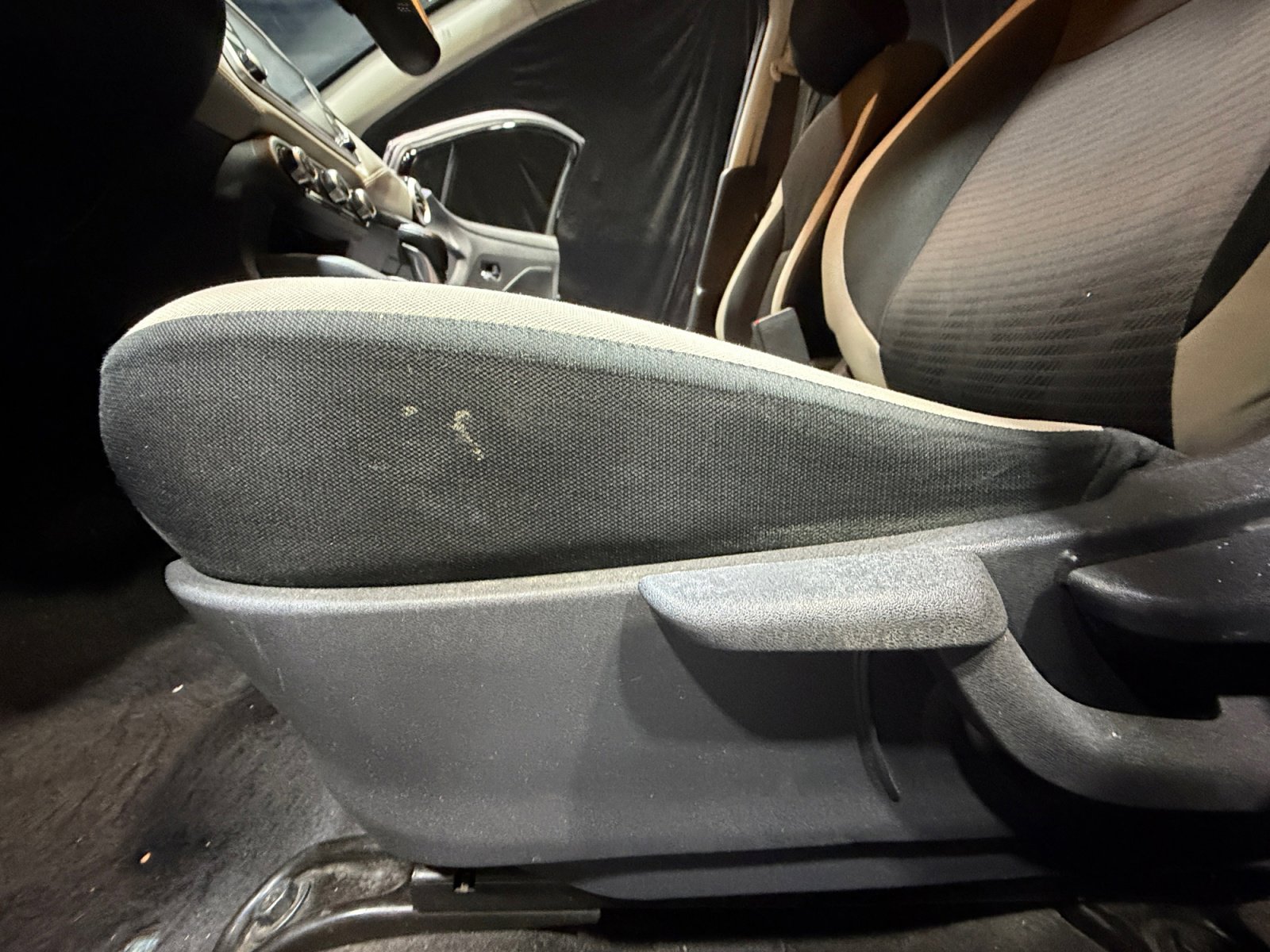 Used 2020 Nissan Versa SV image 14