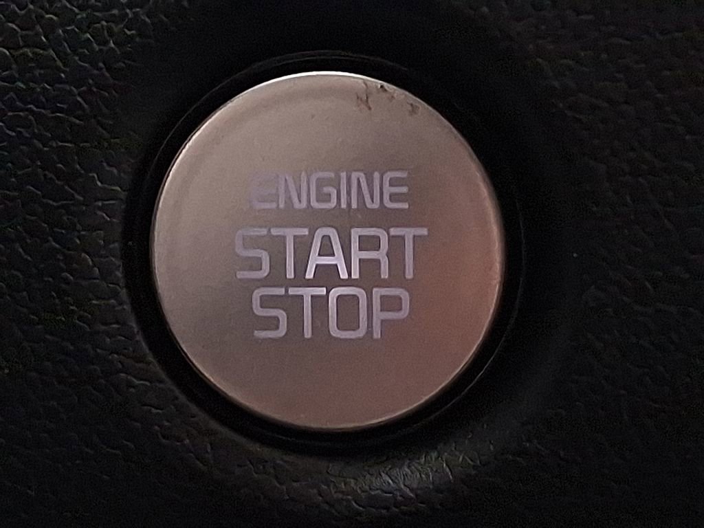 Certified 2025 Kia Sorento EX image 18