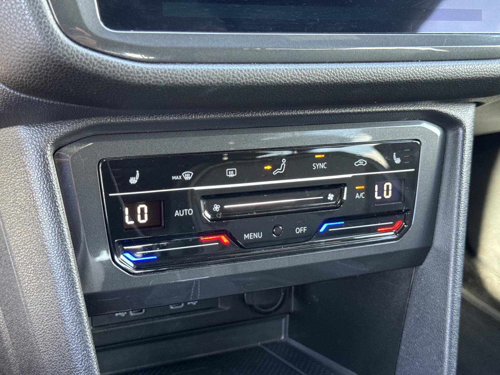 Certified 2023 Volkswagen Tiguan SE R-Line FWD image 15