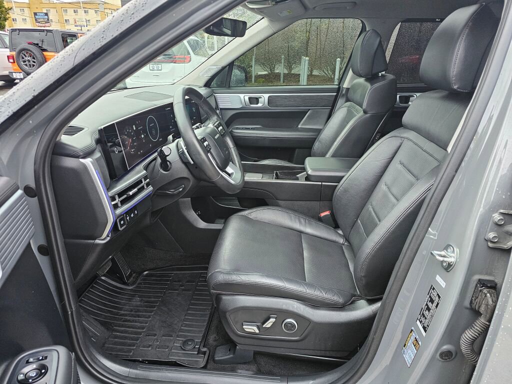 Used 2024 Hyundai Santa Fe Limited image 18