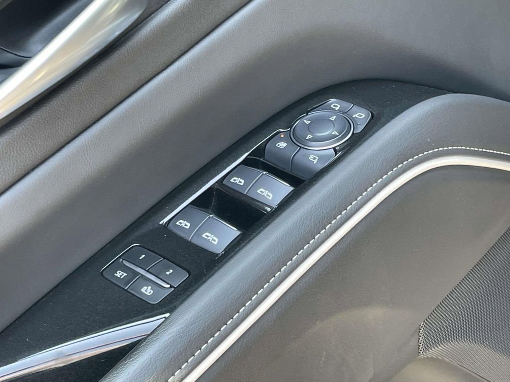 Used 2024 Cadillac Escalade Sport w/ LPO, ONYX Package image 16