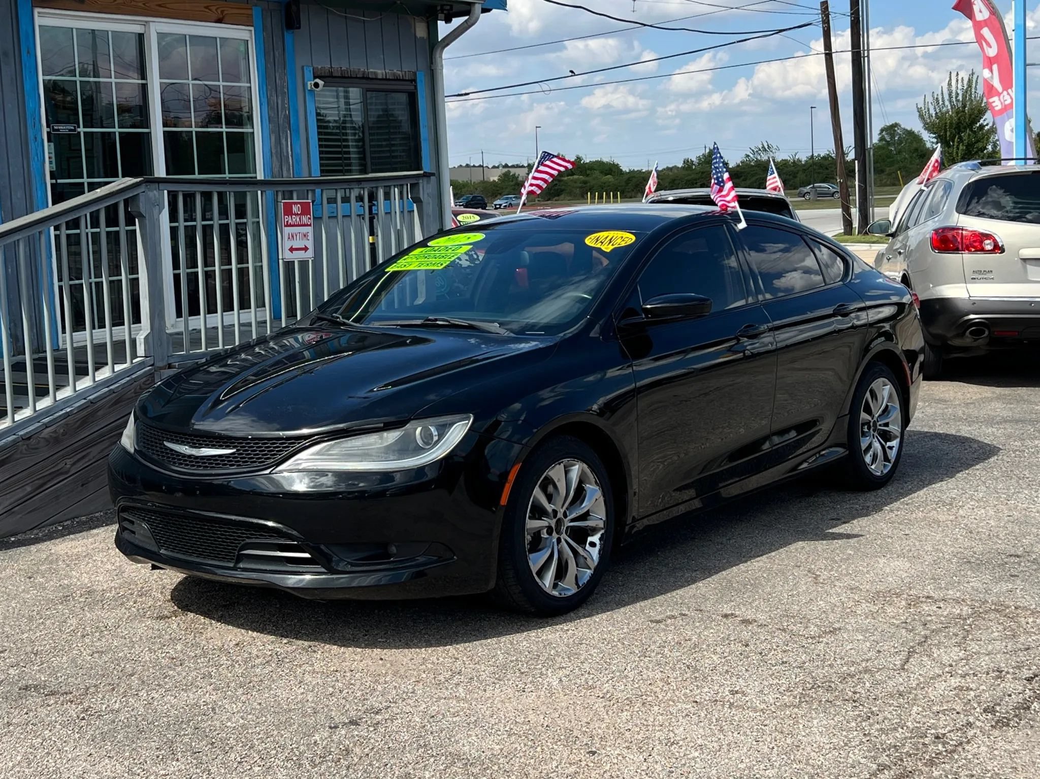 Used 2015 Chrysler 200 S w/ Navigation & Sound Group I FWD image 2