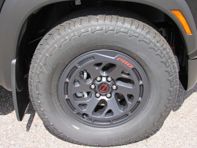 New 2026 Nissan Frontier Pro-X w/ Pro-X Convenience Package RWD image 10