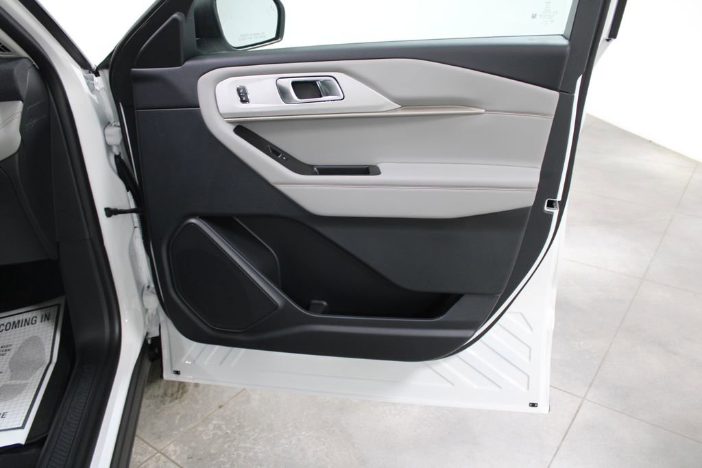 New 2026 Ford Explorer Active w/ Active Comfort Package image 32