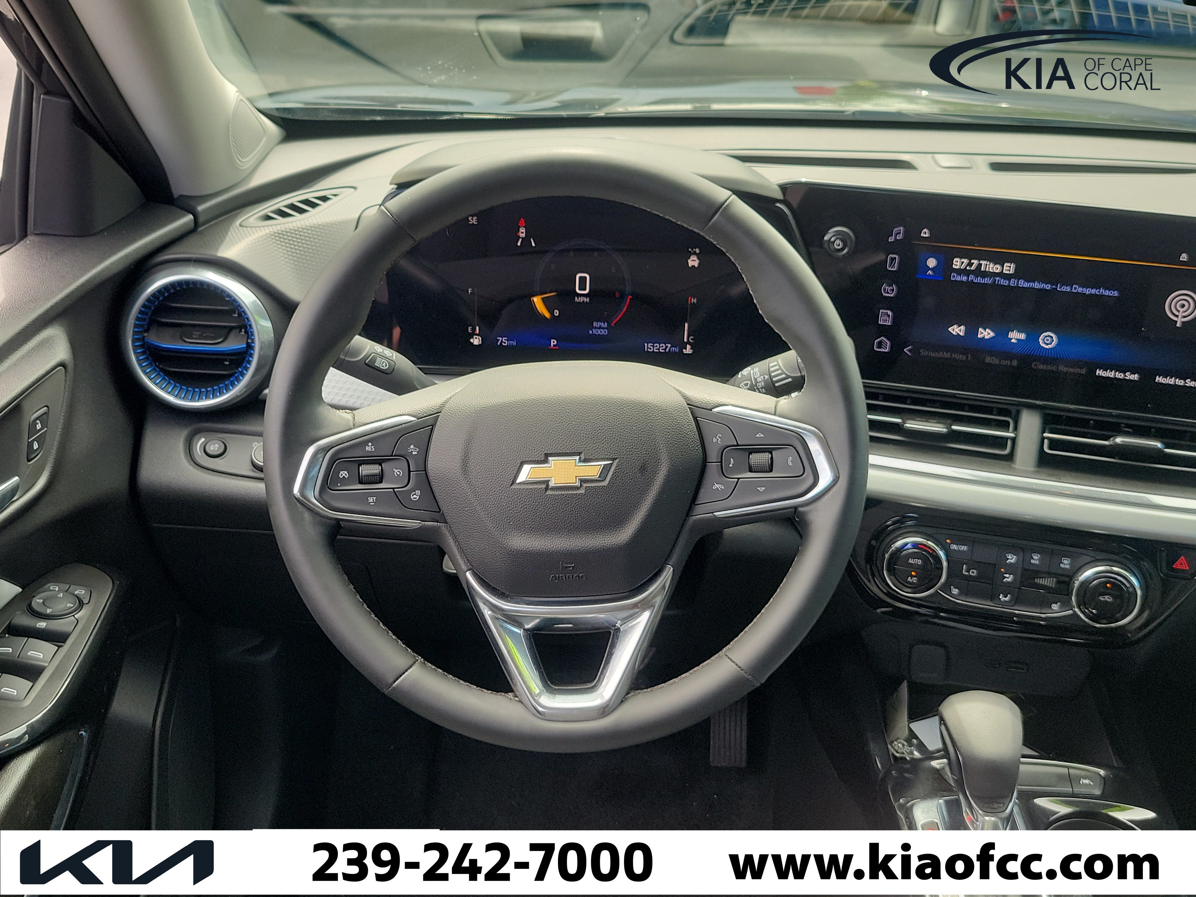 Used 2025 Chevrolet Trax LT w/ Driver Confidence Package FWD image 16