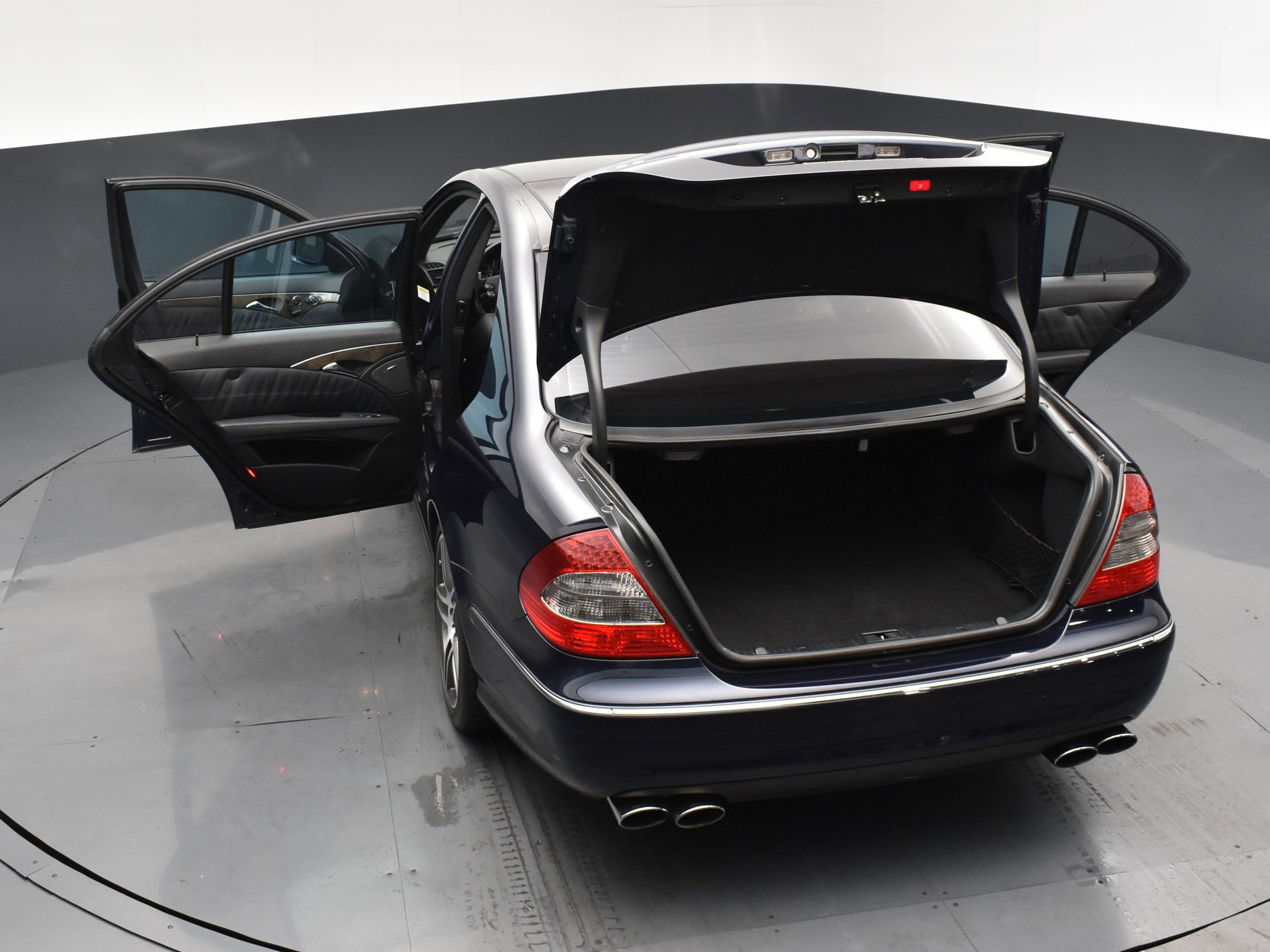 Used 2008 Mercedes-Benz E 63 AMG Sedan image 27