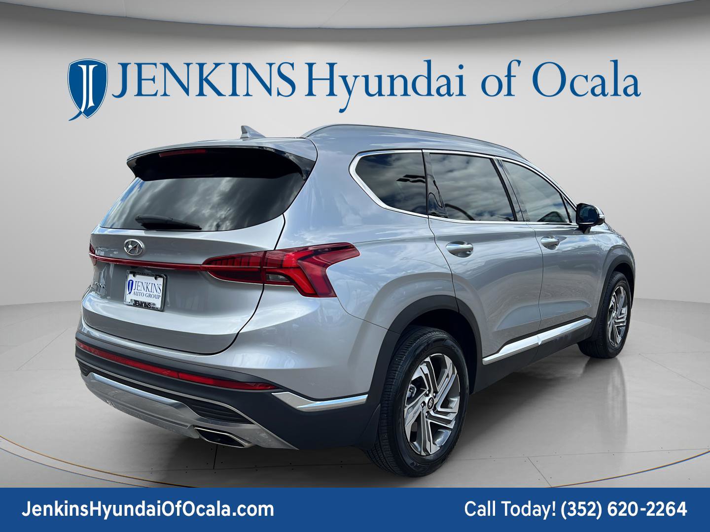 Certified 2023 Hyundai Santa Fe SEL w/ Premium Package FWD image 3