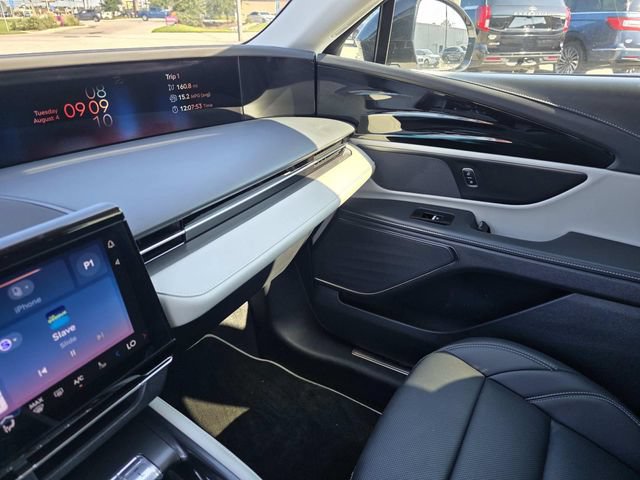 Certified 2025 Lincoln Nautilus Premier AWD/4WD image 16