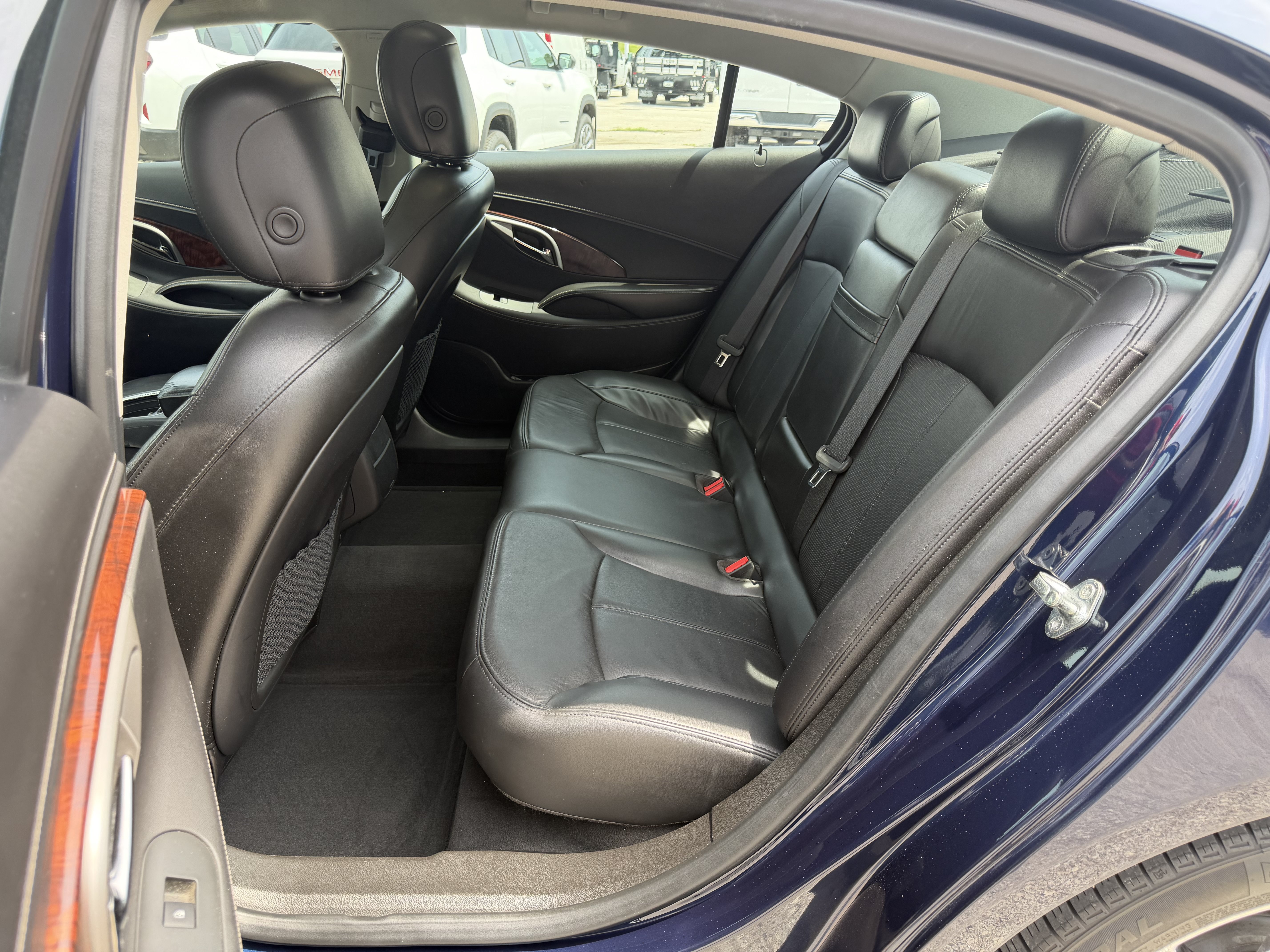 Used 2011 Buick LaCrosse CXS FWD image 11