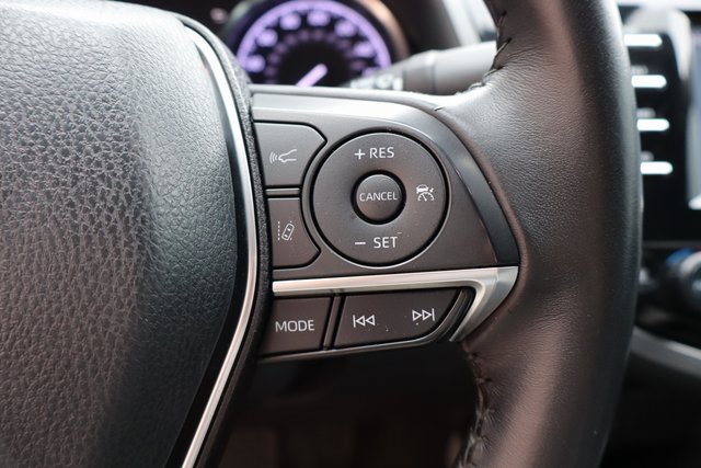 Used 2018 Toyota Camry XLE image 13