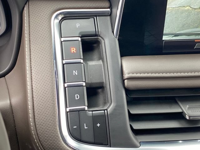 Certified 2024 GMC Yukon SLT AWD/4WD image 13