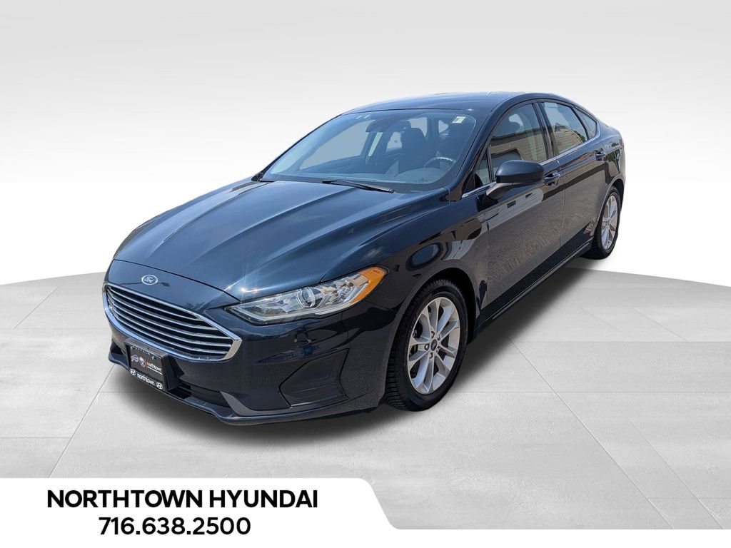Used 2020 Ford Fusion SE FWD image 1