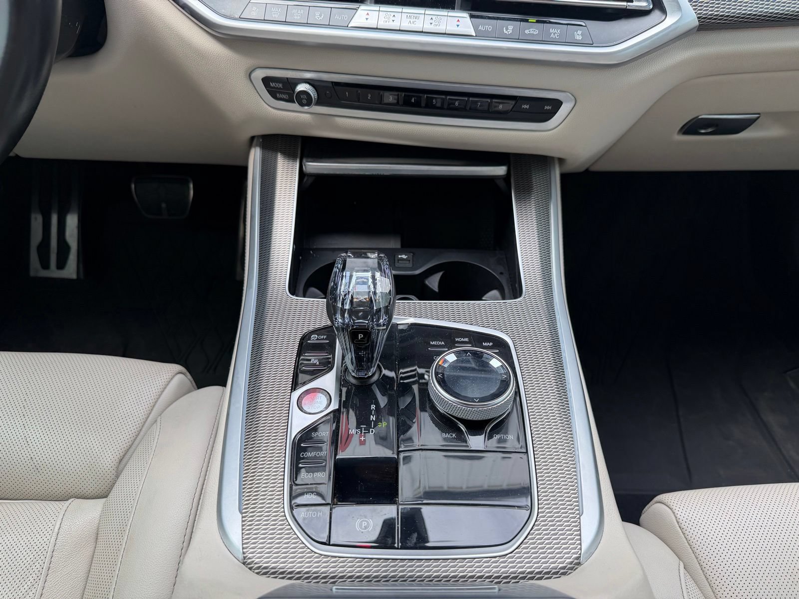 Used 2022 BMW X5 xDrive40i w/ M Sport Package AWD/4WD image 16