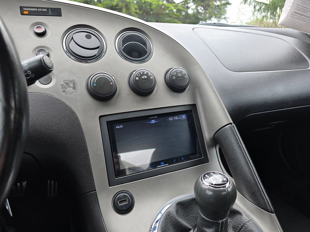 Used 2007 Pontiac Solstice Convertible w/ Premium Package RWD image 17