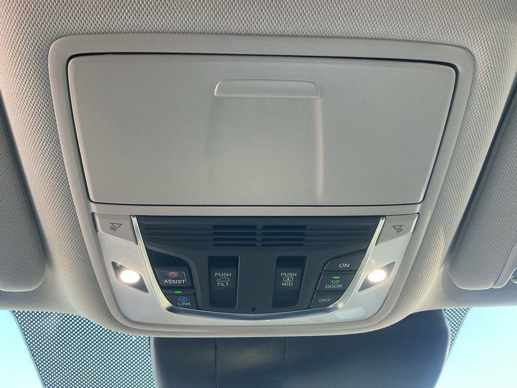 Certified 2025 Acura RDX w/ Technology Package image 19