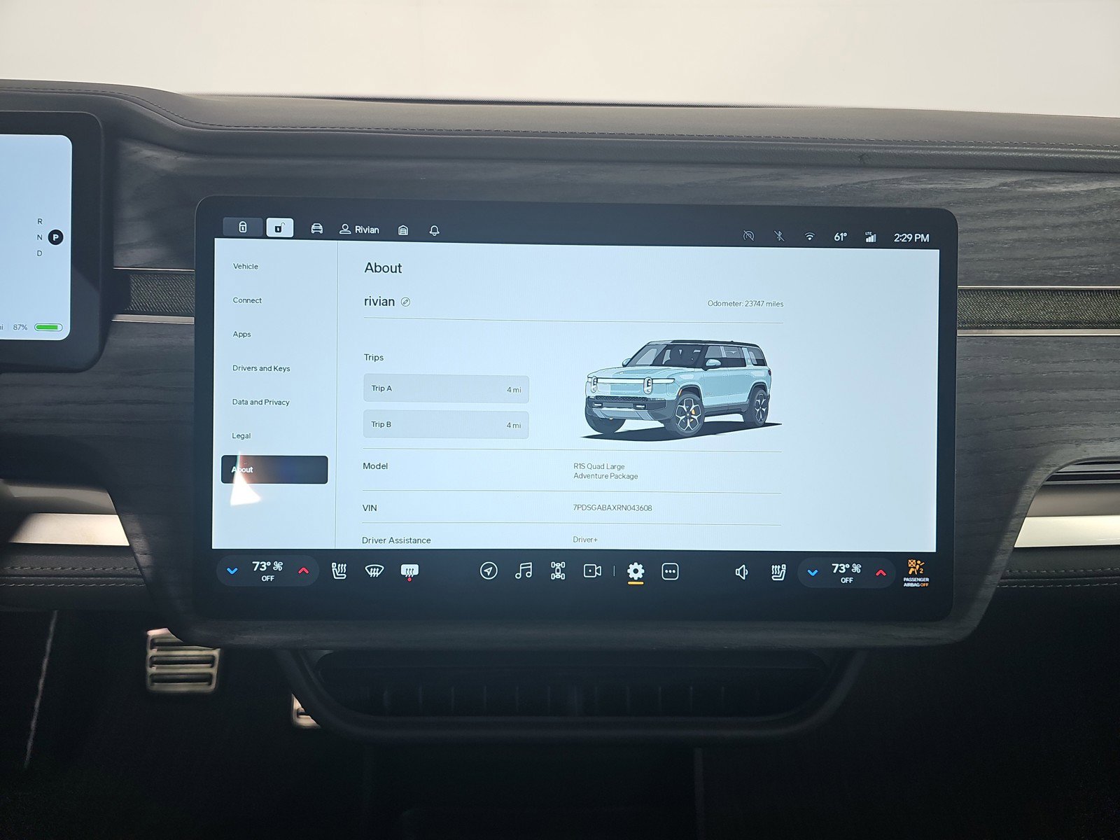 Used 2024 Rivian R1S Adventure AWD/4WD image 27