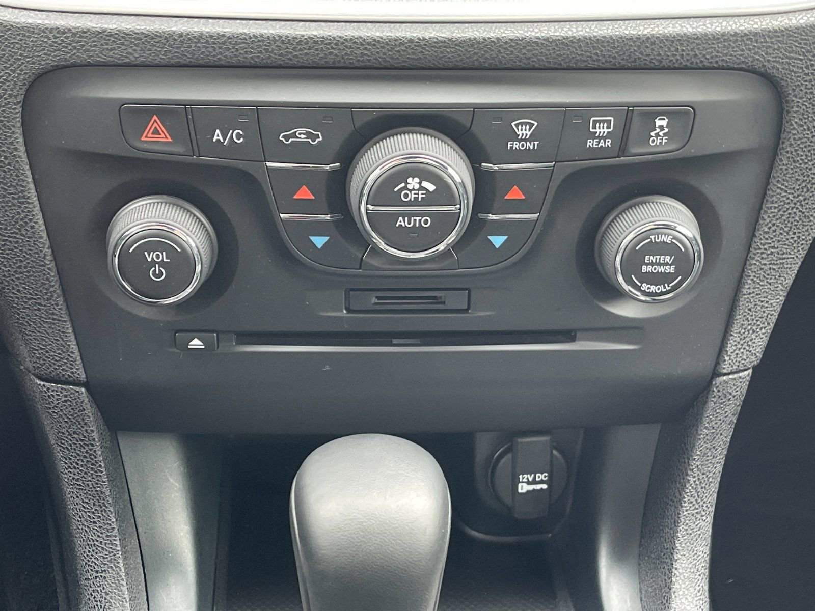 Used 2014 Dodge Charger R/T image 22