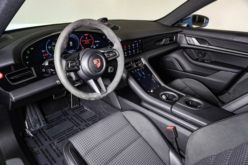 Certified 2025 Porsche Taycan AWD/4WD image 4