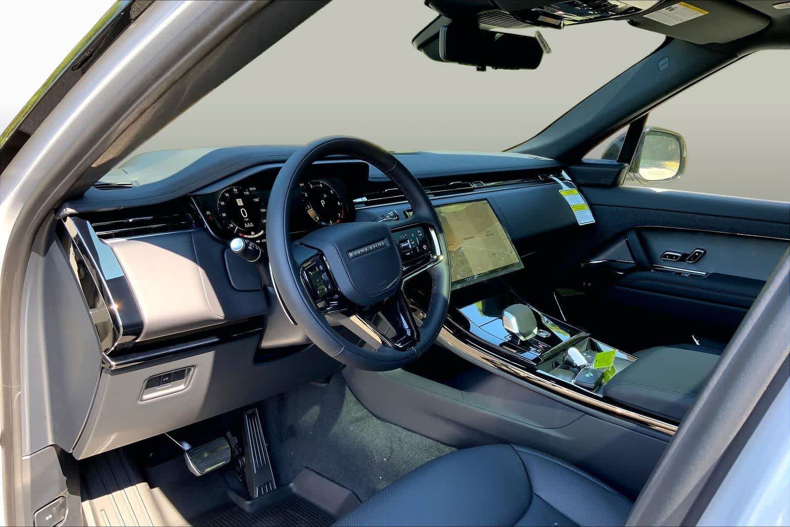 New 2026 Land Rover Range Rover Sport Dynamic SE AWD/4WD image 9
