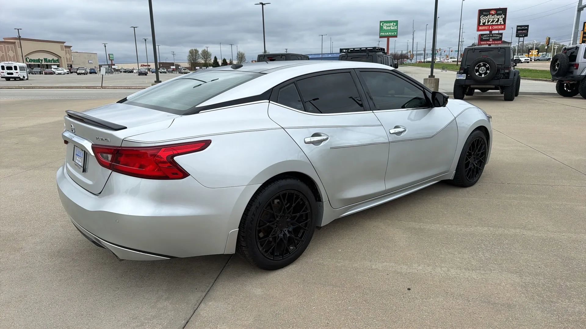 Used 2018 Nissan Maxima Platinum image 16