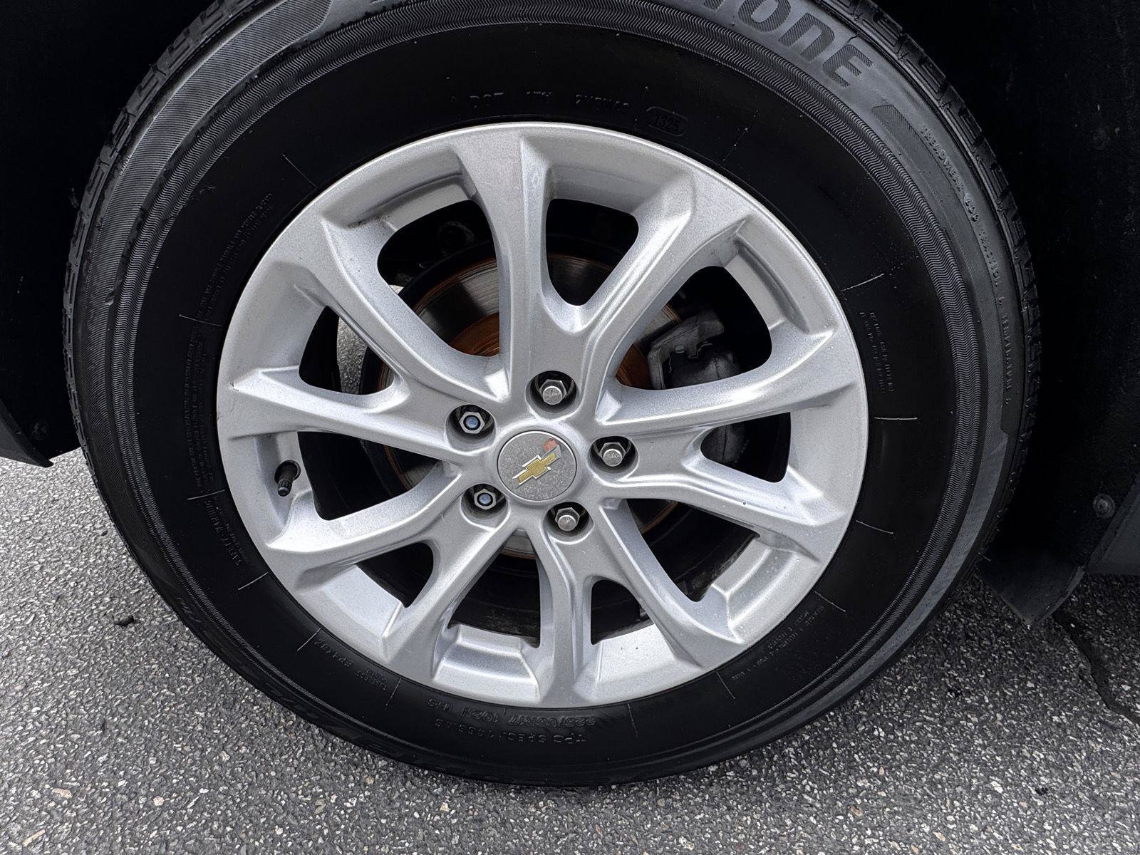 Certified 2019 Chevrolet Equinox LT w/ Sun & Navigation Package AWD/4WD image 10