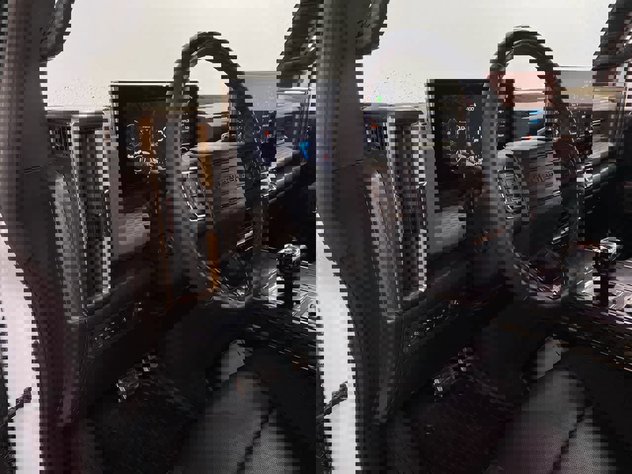 Used 2024 GMC Hummer EV 2X w/ Extreme Off-Road Package image 2