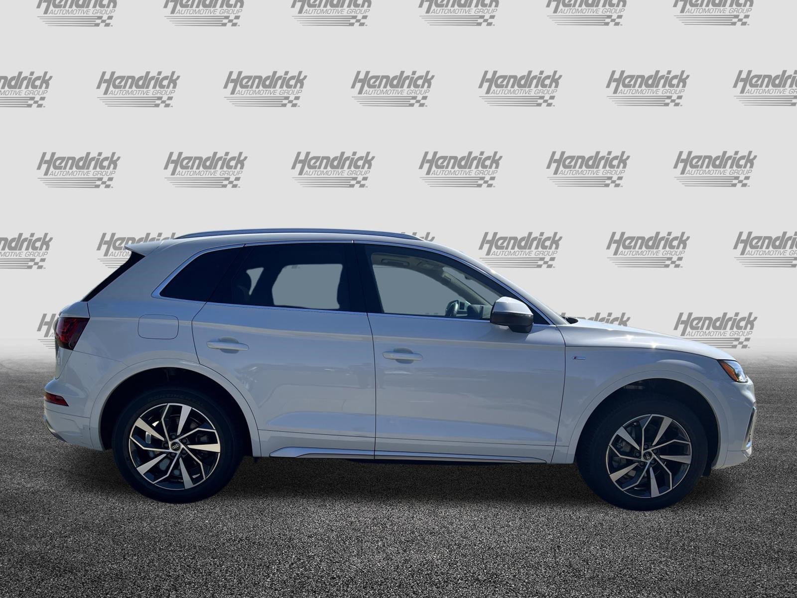 Certified 2023 Audi Q5 2.0T Premium Plus w/ Premium Plus Package AWD/4WD image 10