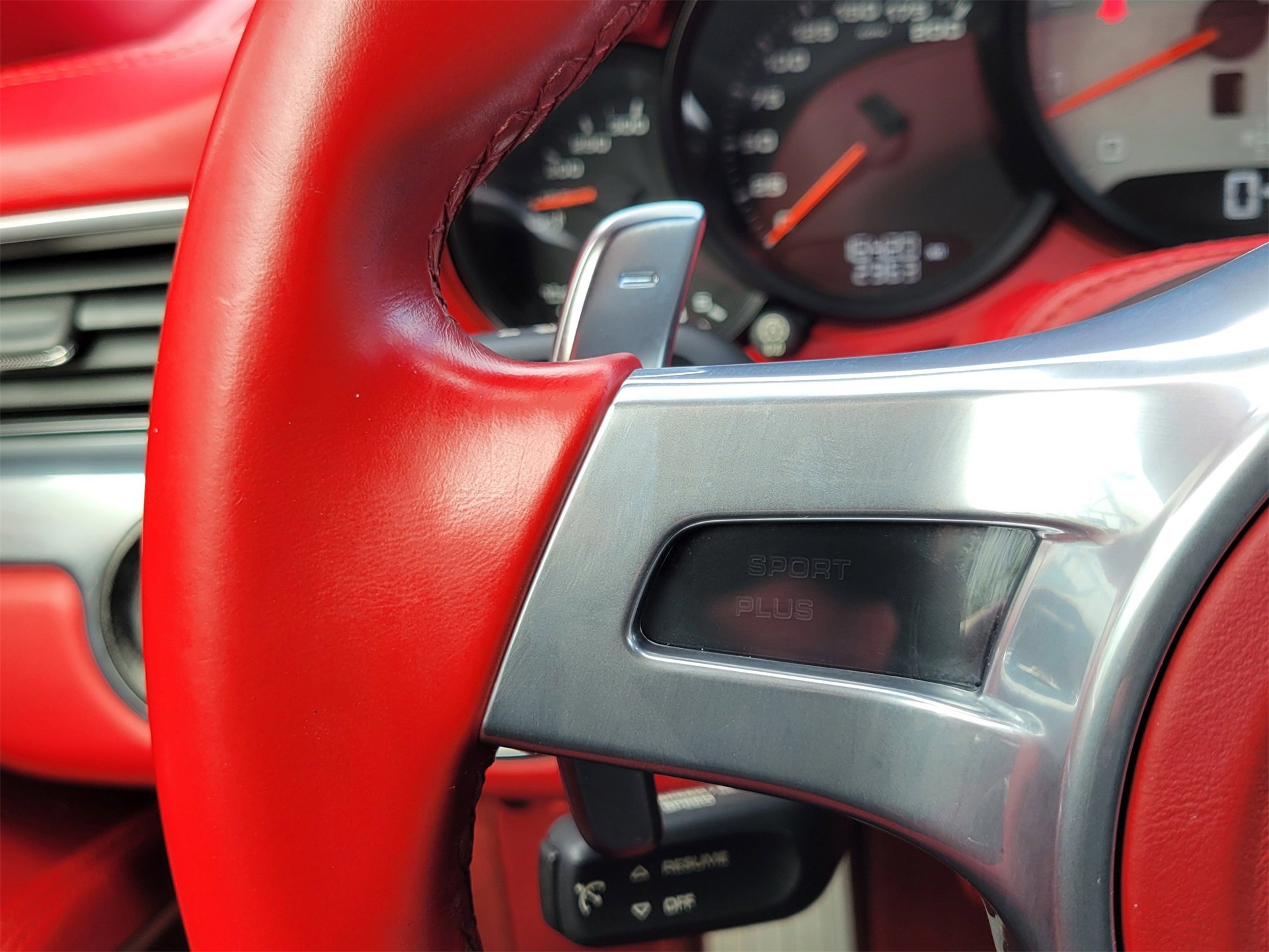 Used 2014 Porsche 911 Carrera S image 13