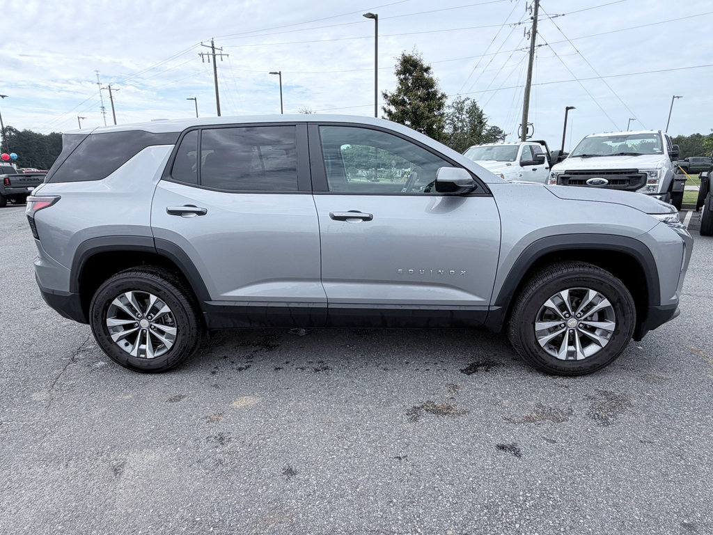 Used 2026 Chevrolet Equinox LT w/ Convenience Package II FWD image 4