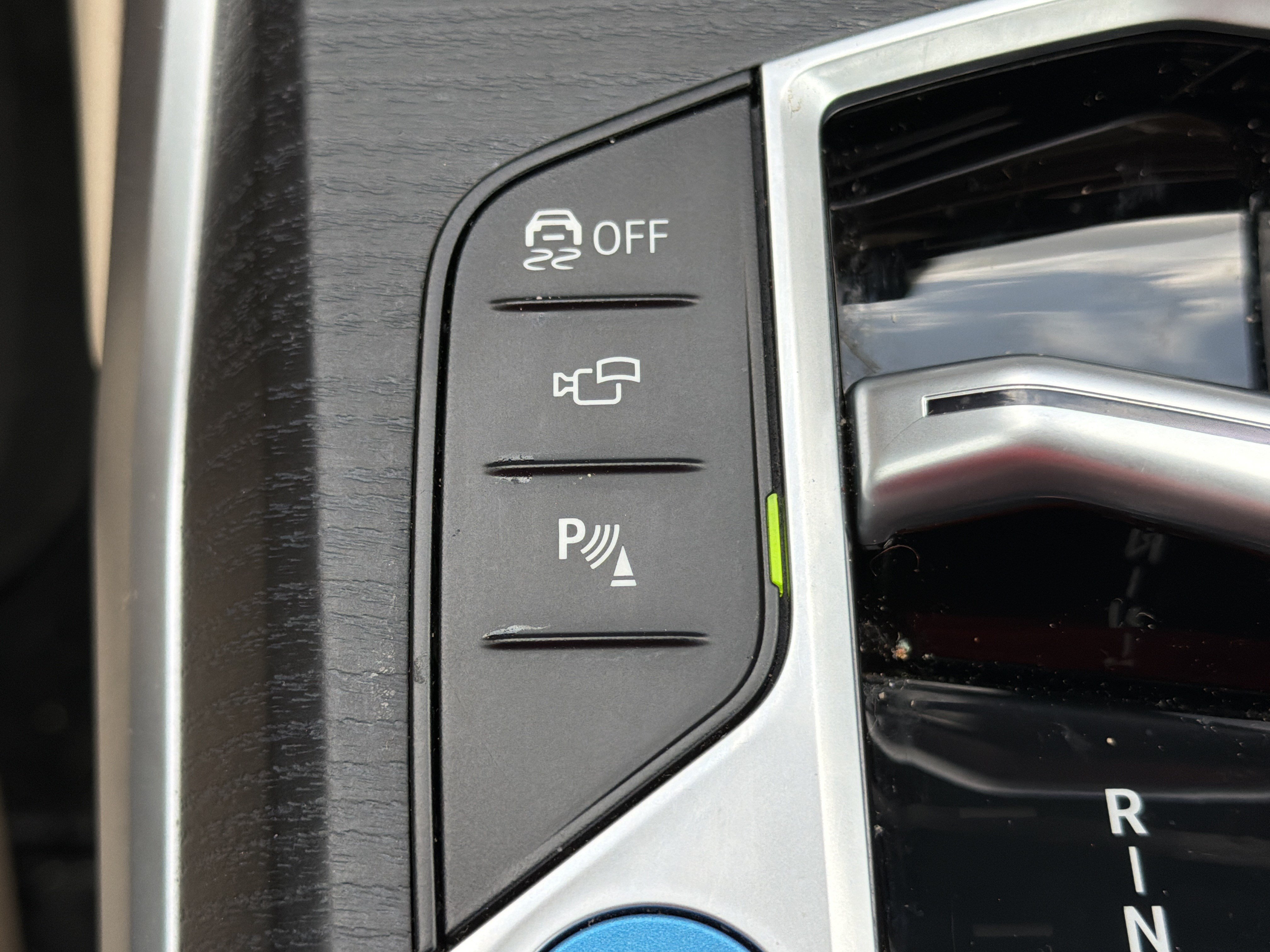 Certified 2025 BMW i4 eDrive40 w/ M Sport Package RWD image 8