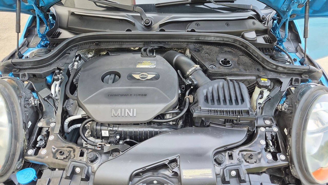 Used 2015 MINI Cooper 4-Door Hardtop FWD image 47