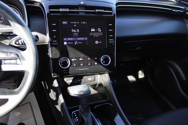 Used 2023 Hyundai Tucson SE image 21