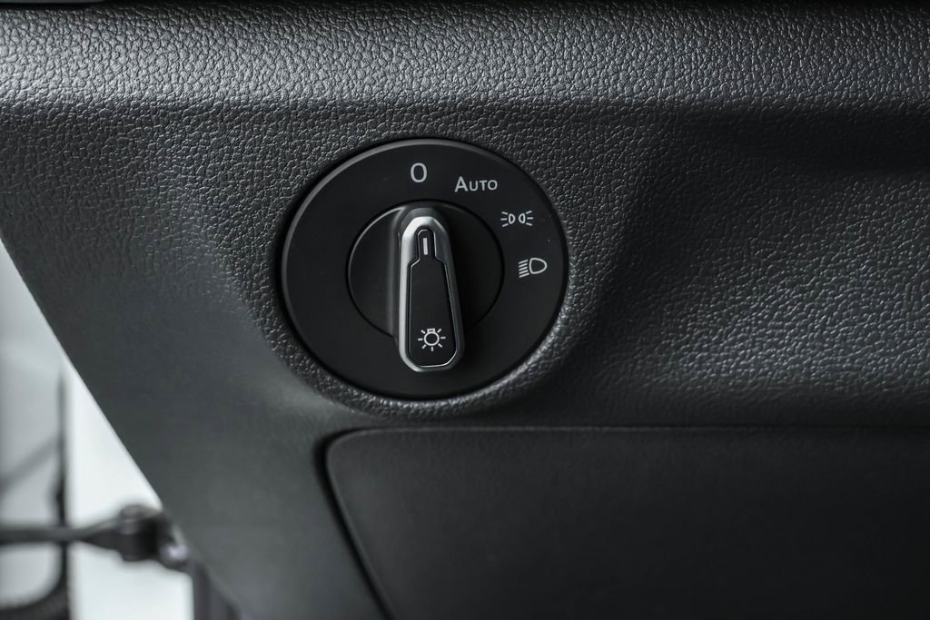 New 2026 Volkswagen Jetta SE FWD image 24