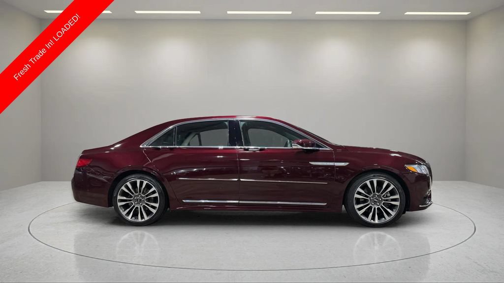 Used 2018 Lincoln Continental Reserve AWD/4WD image 2