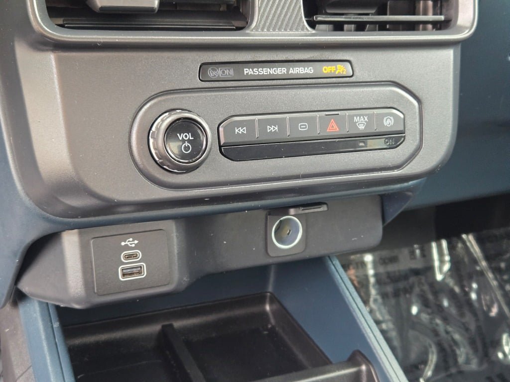 Certified 2025 Ford Maverick XL w/ Equipment Group 102A AWD/4WD image 24