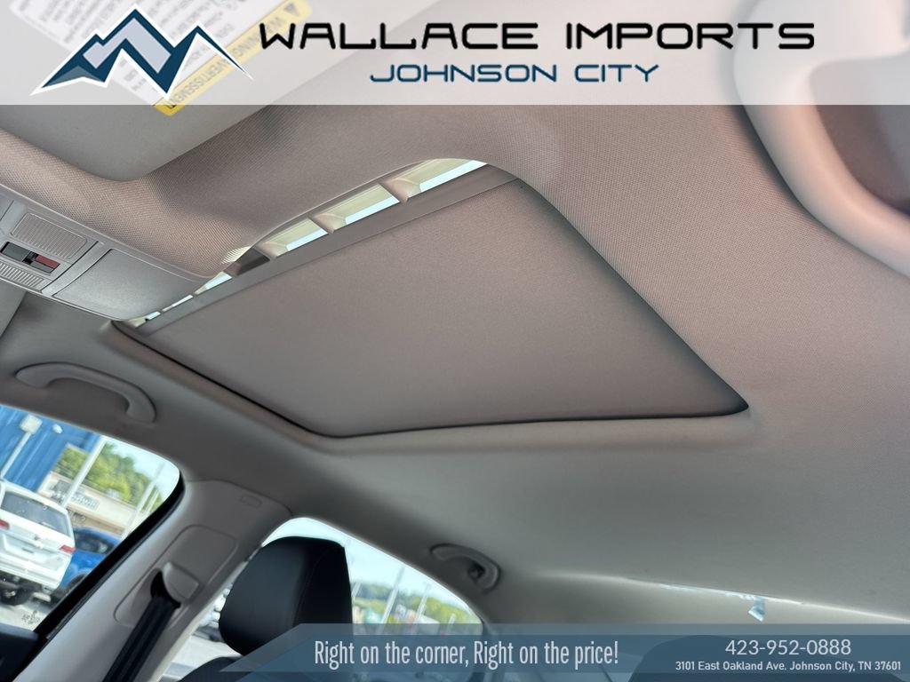 Used 2020 Volkswagen Passat 2.0T R-Line FWD image 13