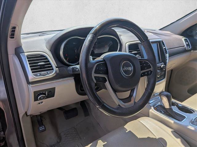 Used 2017 Jeep Grand Cherokee Overland w/ Jeep Active Safety Group AWD/4WD image 10