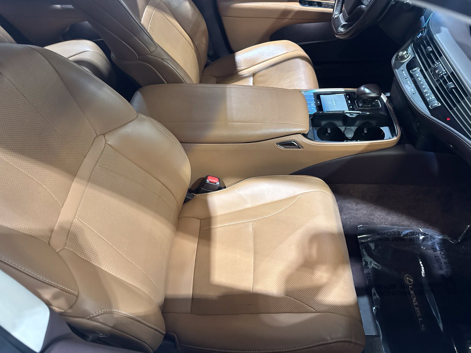 Used 2018 Lexus LS 500 w/ Accessory Package (Z2) RWD image 34