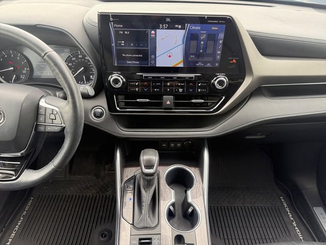 Used 2020 Toyota Highlander Limited AWD/4WD image 11