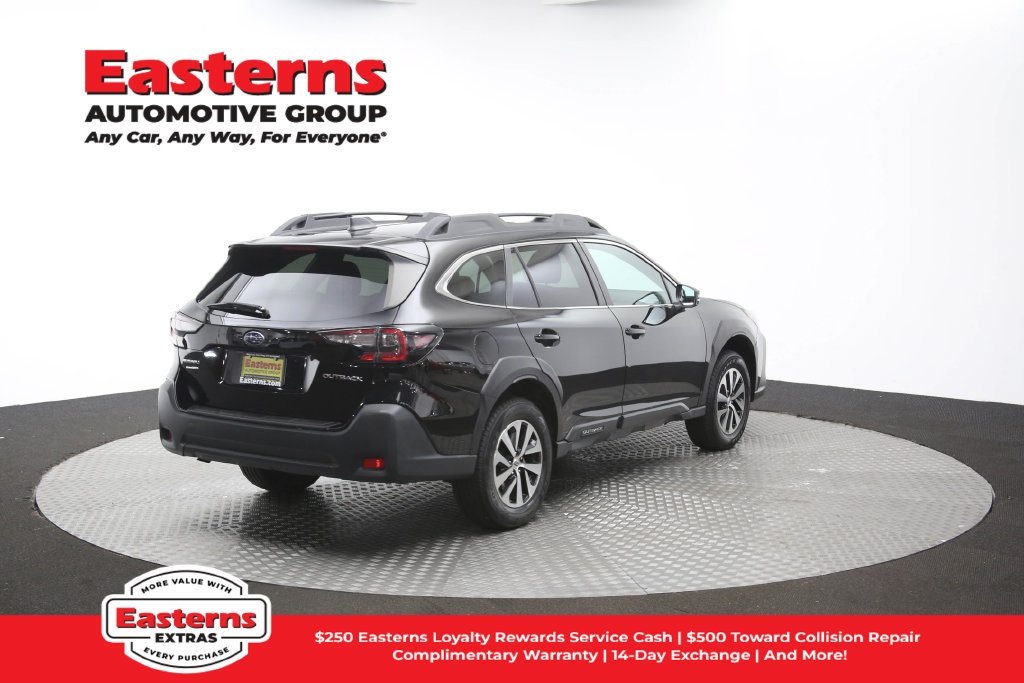 Used 2023 Subaru Outback Premium AWD/4WD image 39
