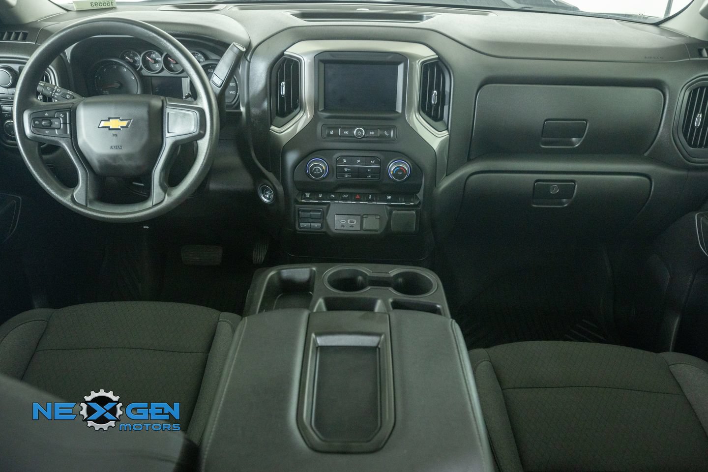 Used 2025 Chevrolet Silverado 2500 Custom w/ Custom Value Package AWD/4WD image 3