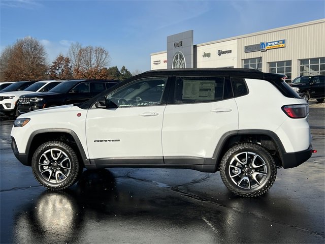 New 2026 Jeep Compass Trailhawk w/ Sun, Sound & Navigation Group image 48