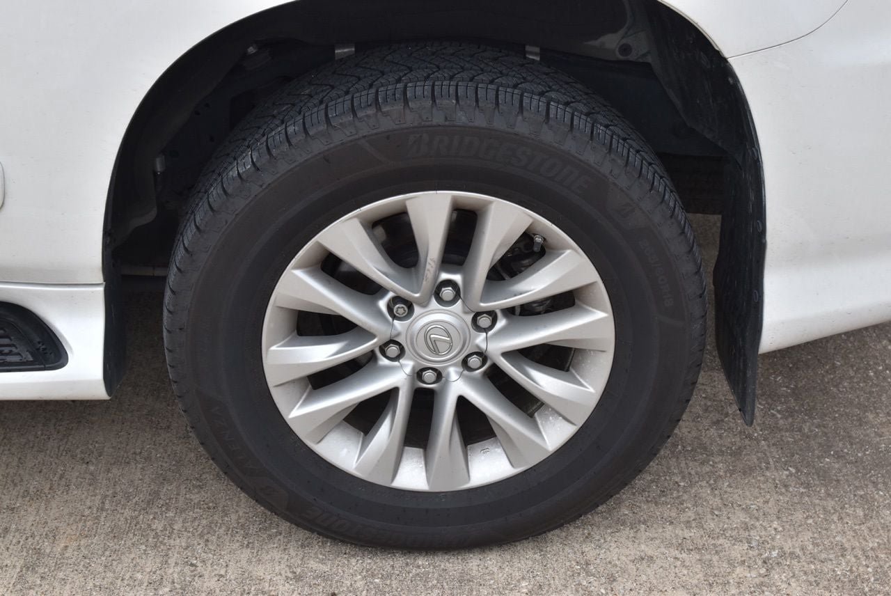 Used 2018 Lexus GX 460 Premium w/ Premium Package AWD/4WD image 10