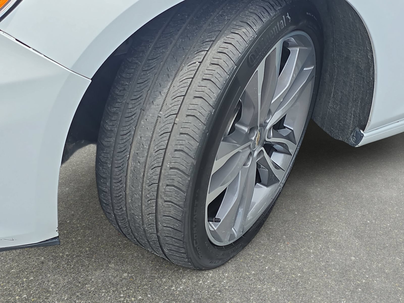 Used 2024 Chevrolet Malibu LT FWD image 30