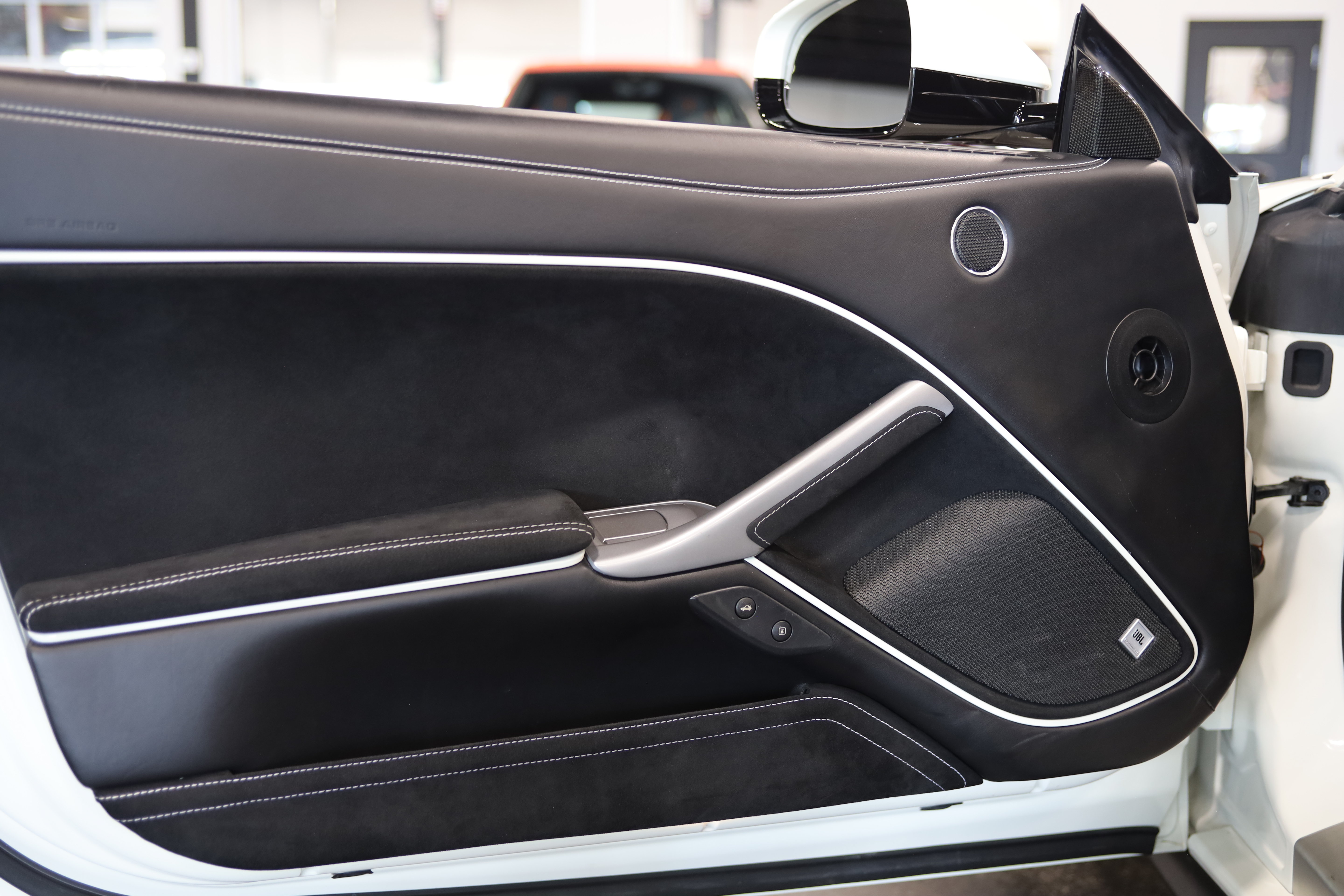 Used 2015 Ferrari F12 Berlinetta RWD image 16