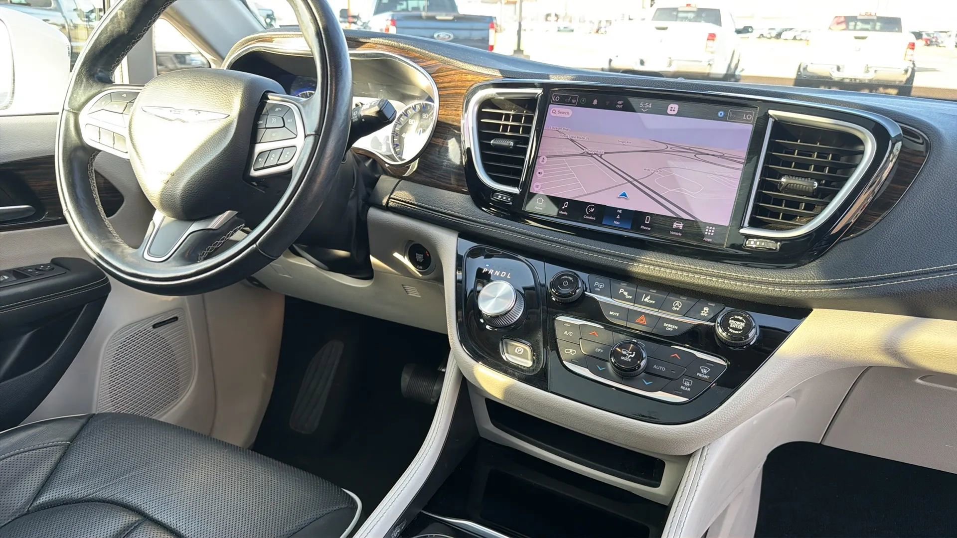 Used 2022 Chrysler Pacifica Limited image 77