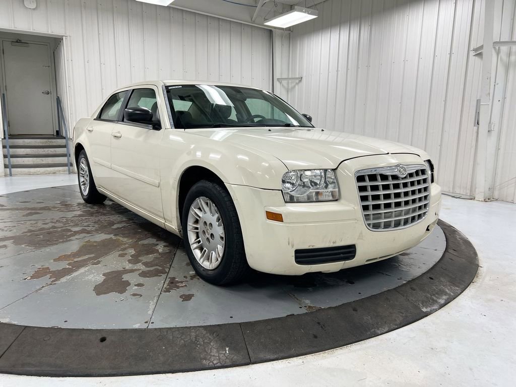 Used 2006 Chrysler 300 RWD image 2